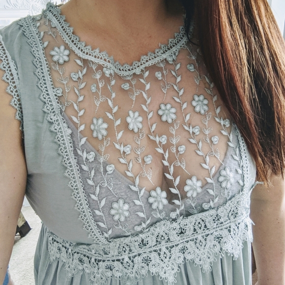 🆕🌿POL BOHO FLORAL MESH TOP🌿 - Picture 7 of 8